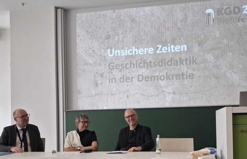 Foto KGD, freigegeben. Von links nach rechts: Prof. Dr. Lars Deile, Prof. Dr. Antje Flüchter, Prof. Dr. Sebastian Barsch